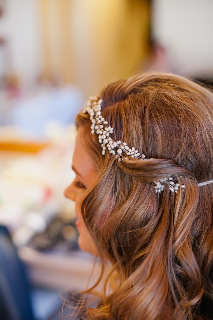 Wedding hair. This is how to attach a headpiece.